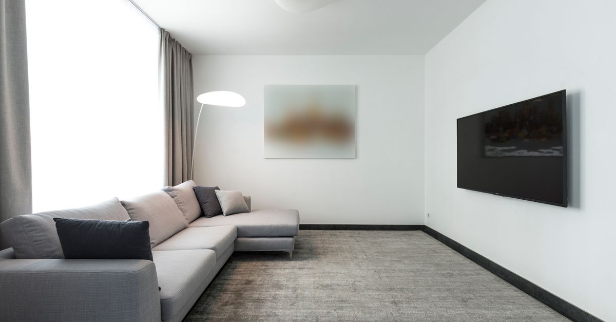 Minimalism Basics: Living With Less and Genuinely Loving It