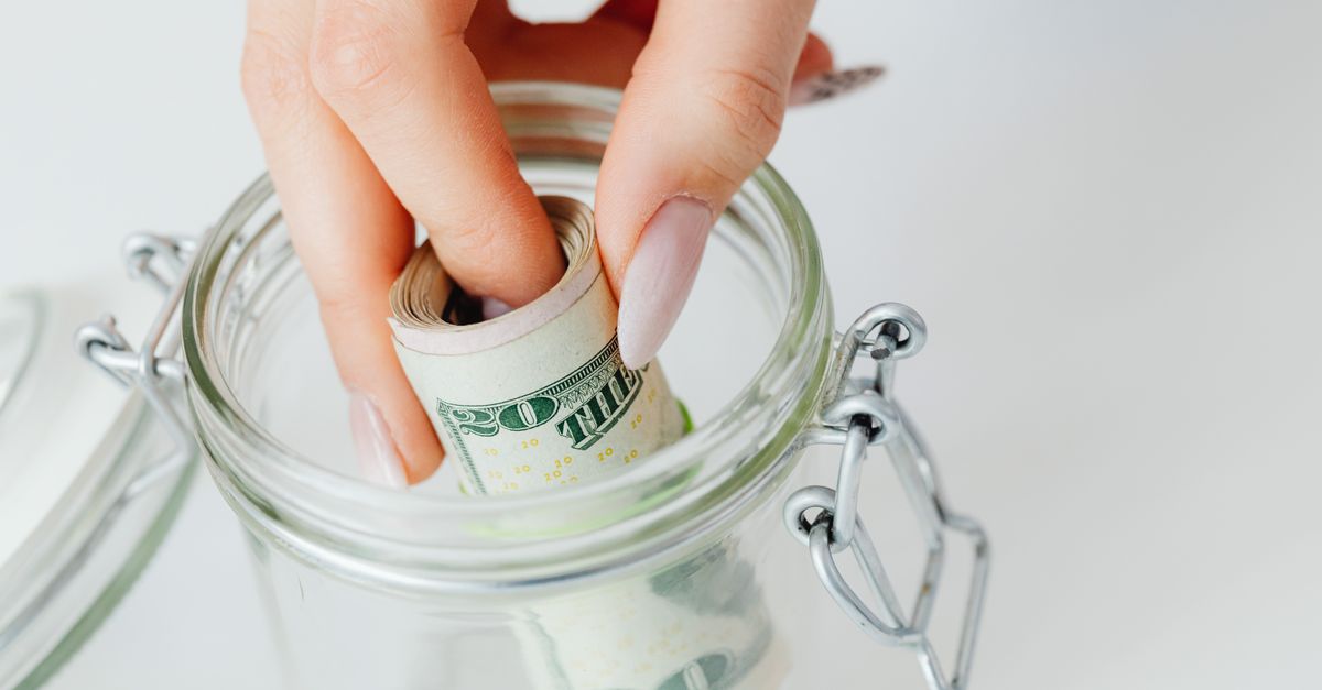 Financial Habits That Help Build Long-Term Wealth